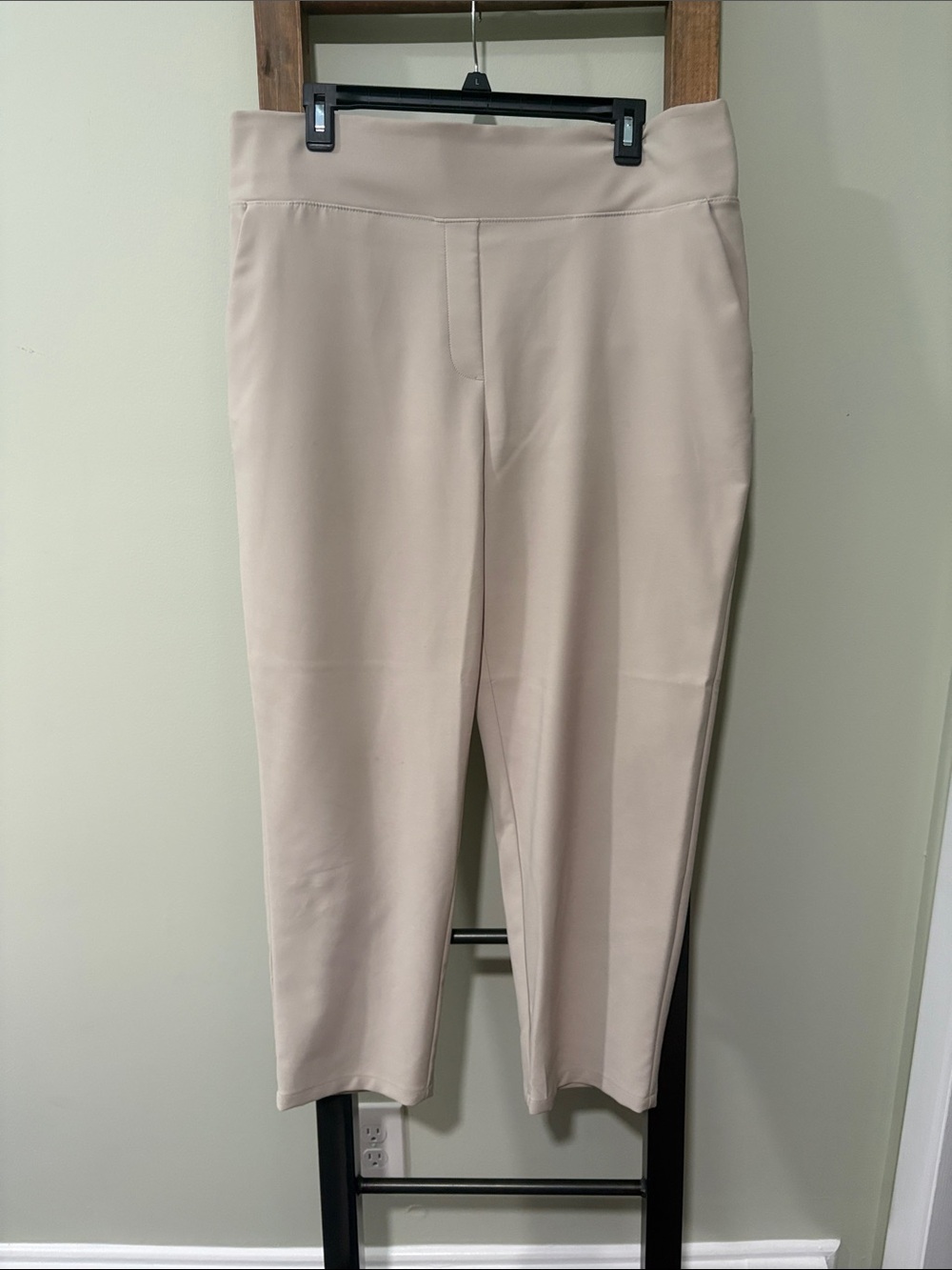 Nine West Cropped Pull-On Pants in Light Beige